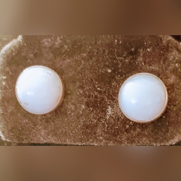 Green Jade Sterling Silver 925 Stud earrings - Picture 4 of 7